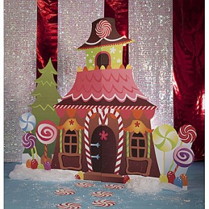 gingerbread house party decoration